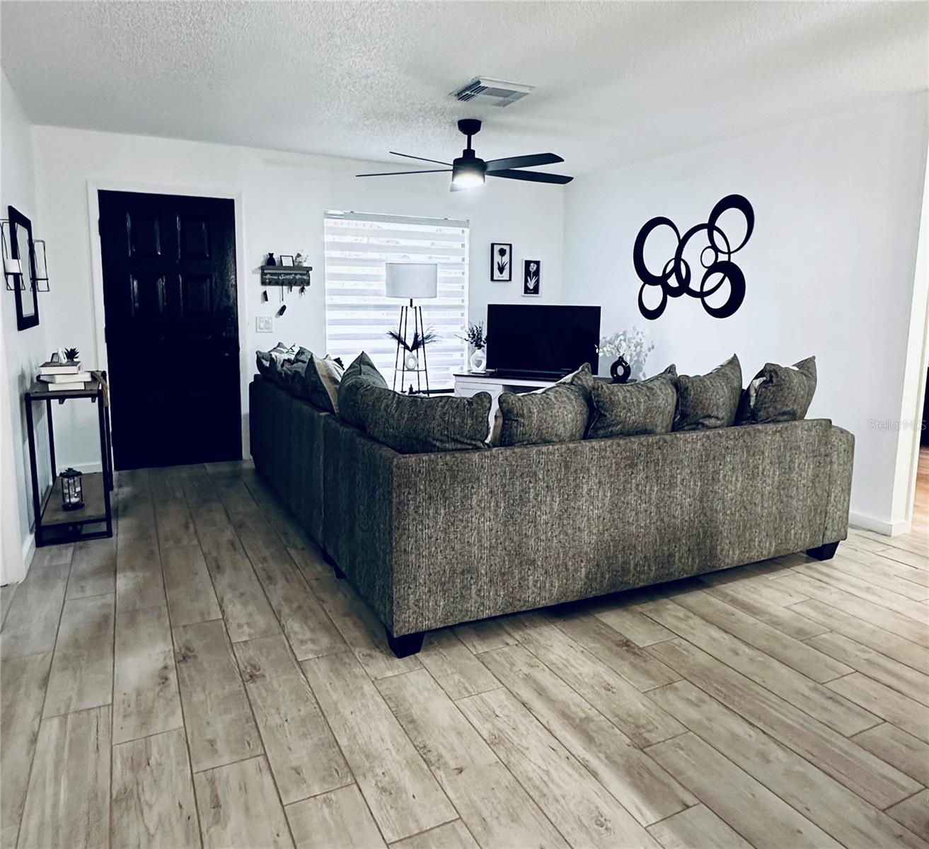 Image 13 of 53 For 13186 Thrush Street