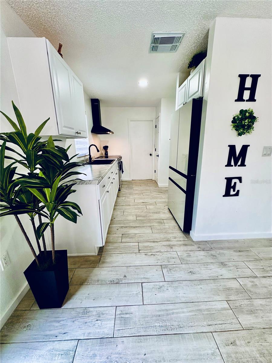 Image 15 of 53 For 13186 Thrush Street