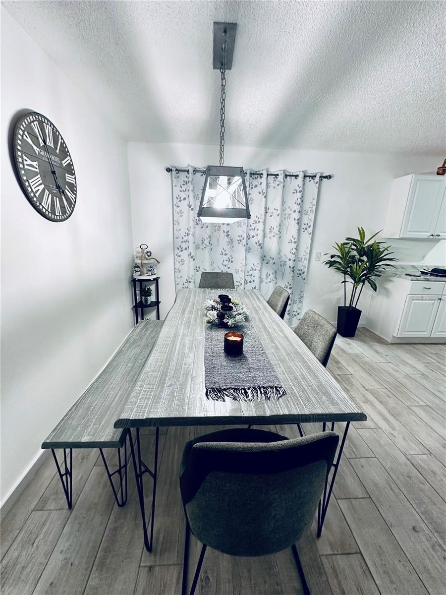 Image 21 of 53 For 13186 Thrush Street