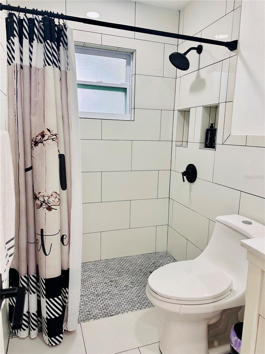 Image 39 of 53 For 13186 Thrush Street