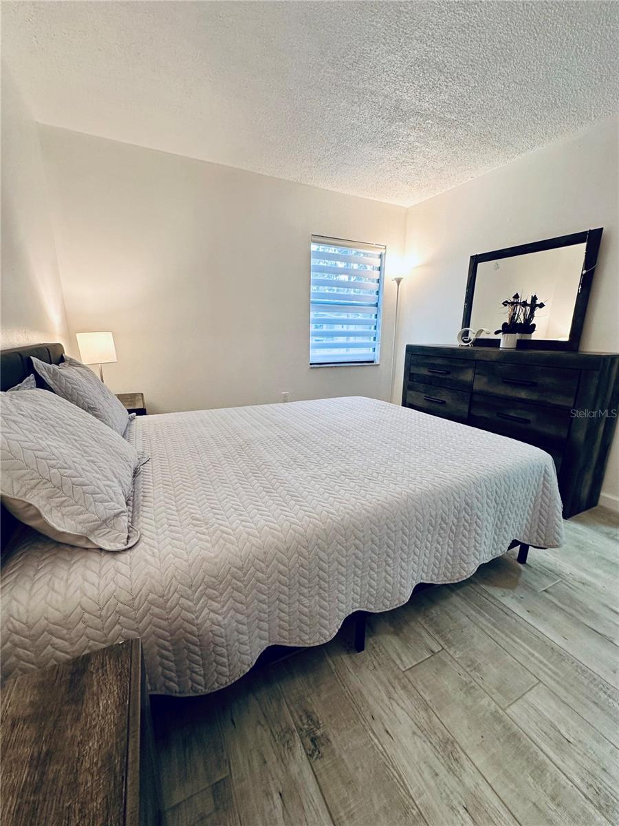 Image 41 of 53 For 13186 Thrush Street