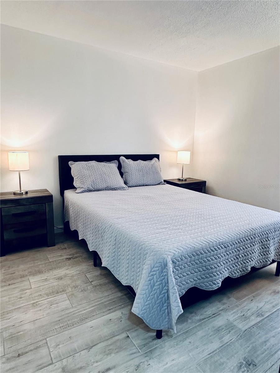 Image 42 of 53 For 13186 Thrush Street