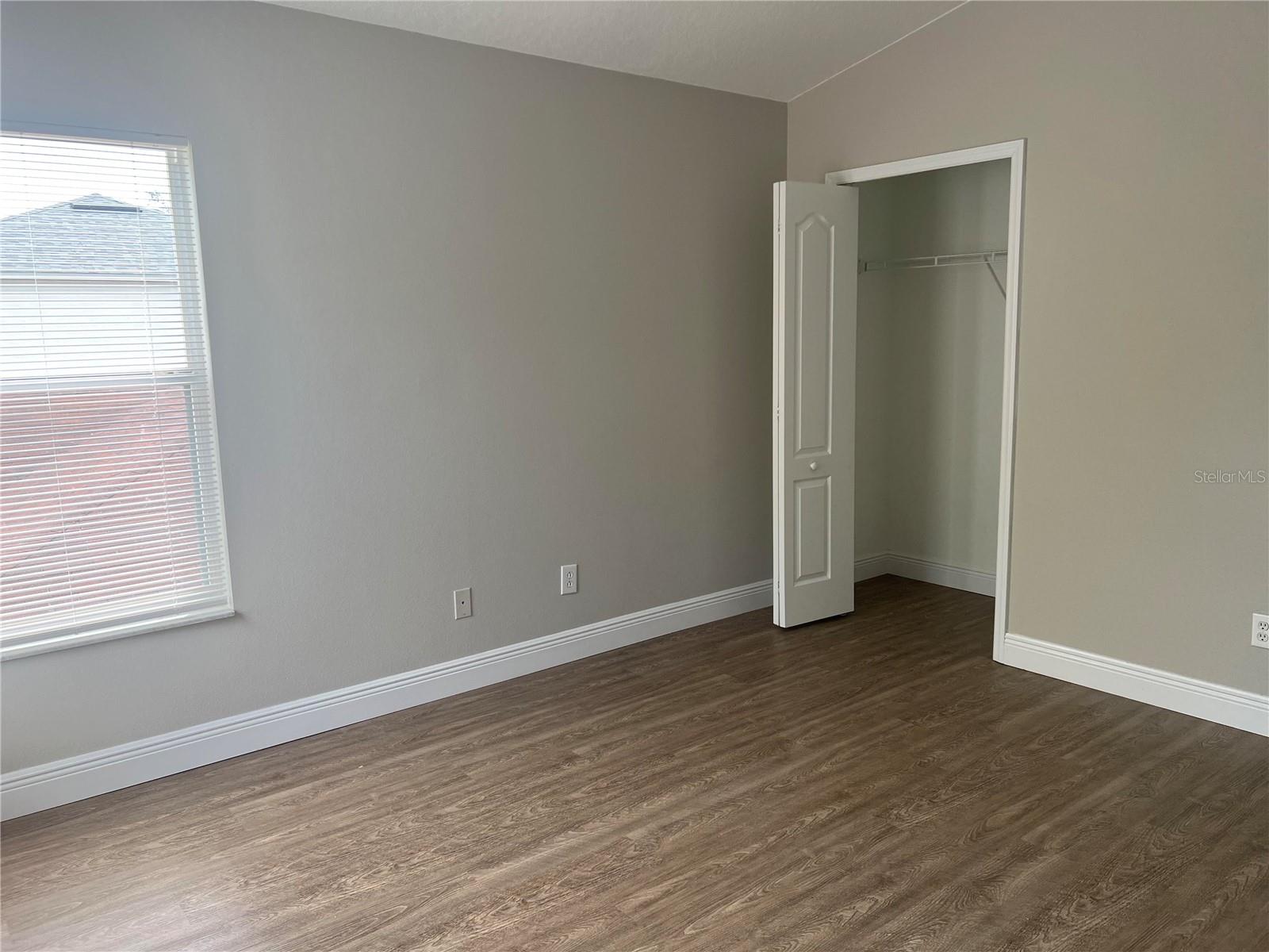 Image 17 of 26 For 10452 Blackmore Drive