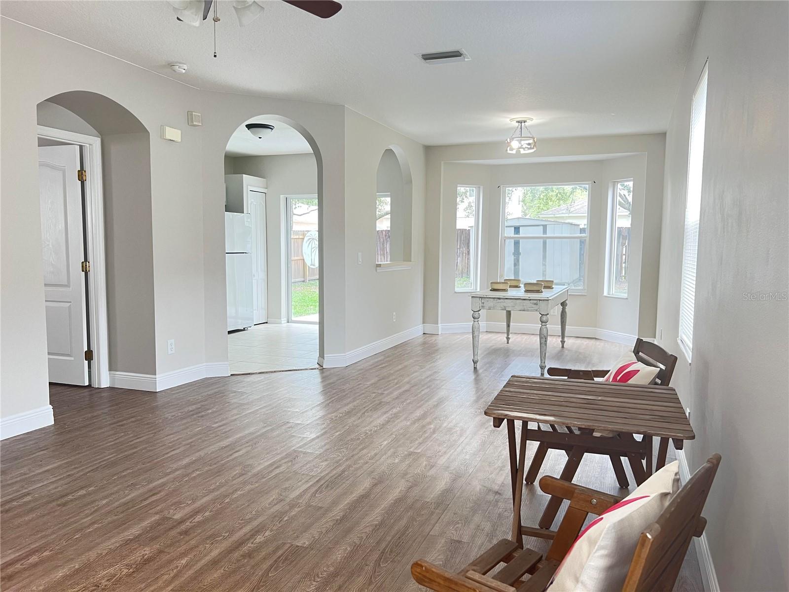 Image 6 of 26 For 10452 Blackmore Drive