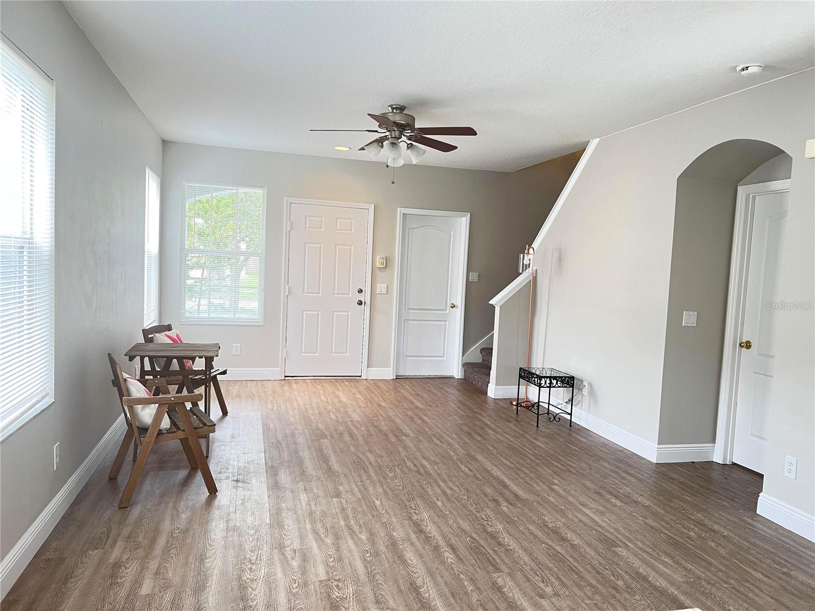 Image 9 of 26 For 10452 Blackmore Drive