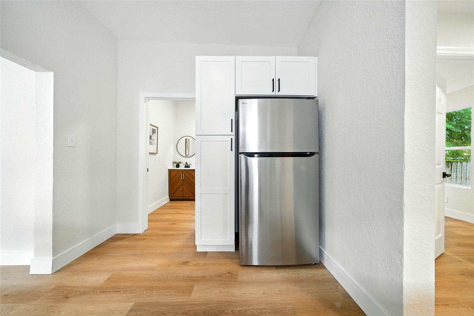 Image 14 of 27 For 2118 Nassau Street