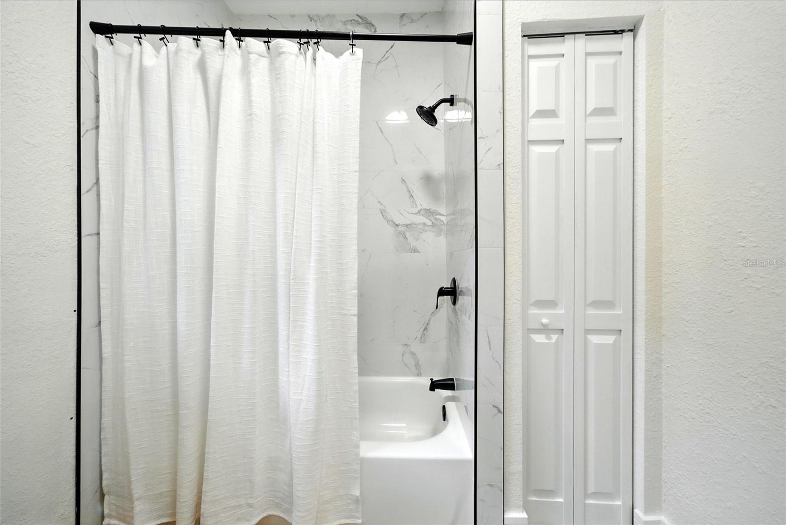 Image 18 of 27 For 2118 Nassau Street