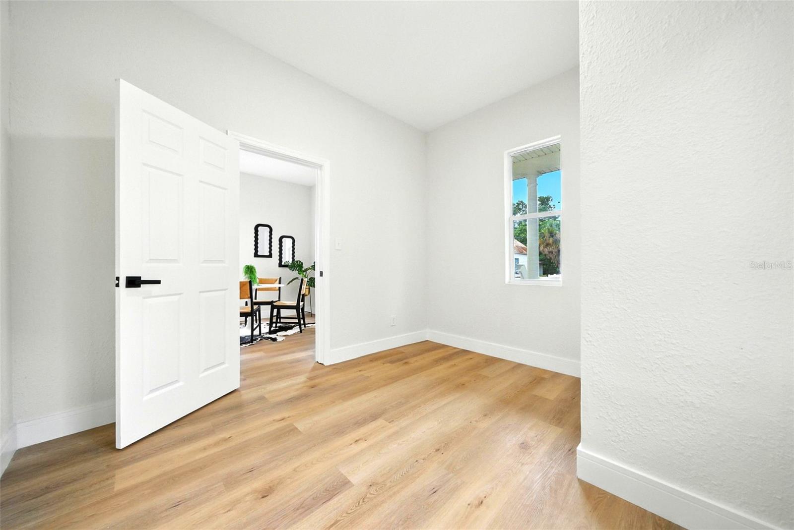 Image 20 of 27 For 2118 Nassau Street