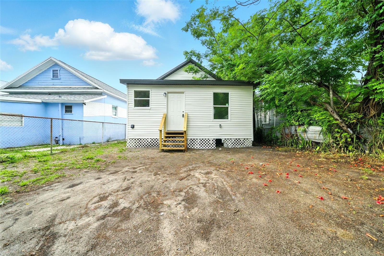 Image 26 of 27 For 2118 Nassau Street