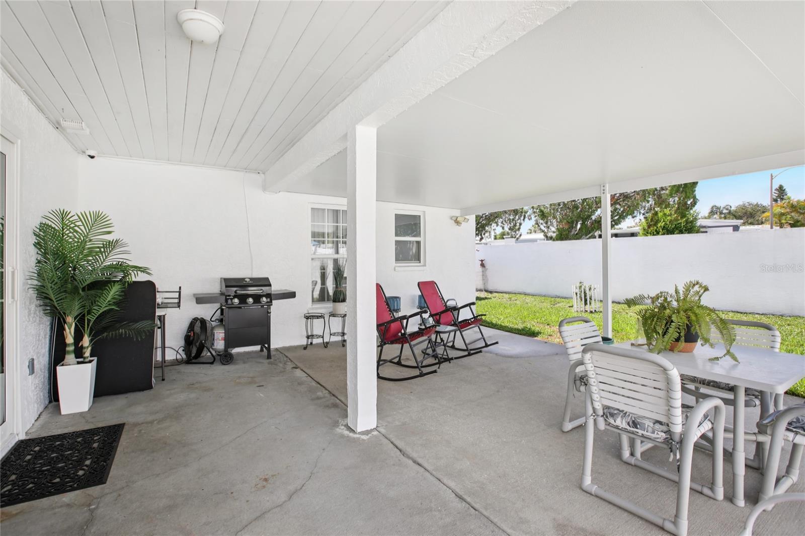 Image 22 of 25 For 2650 60th Avenue N