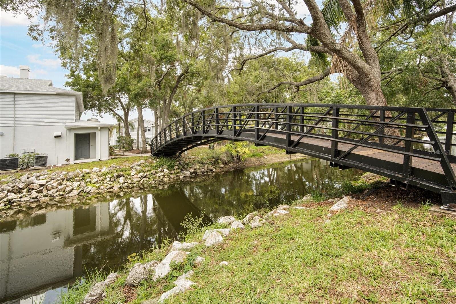 Listing photo id 11 for 4130 Dolphin Drive