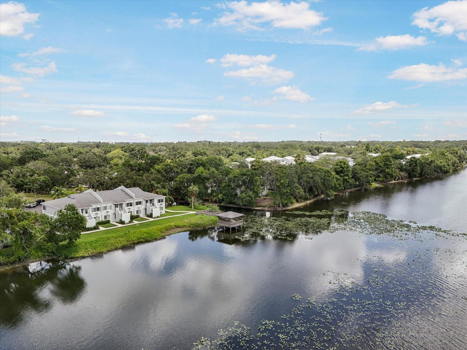 Listing photo id 17 for 4130 Dolphin Drive