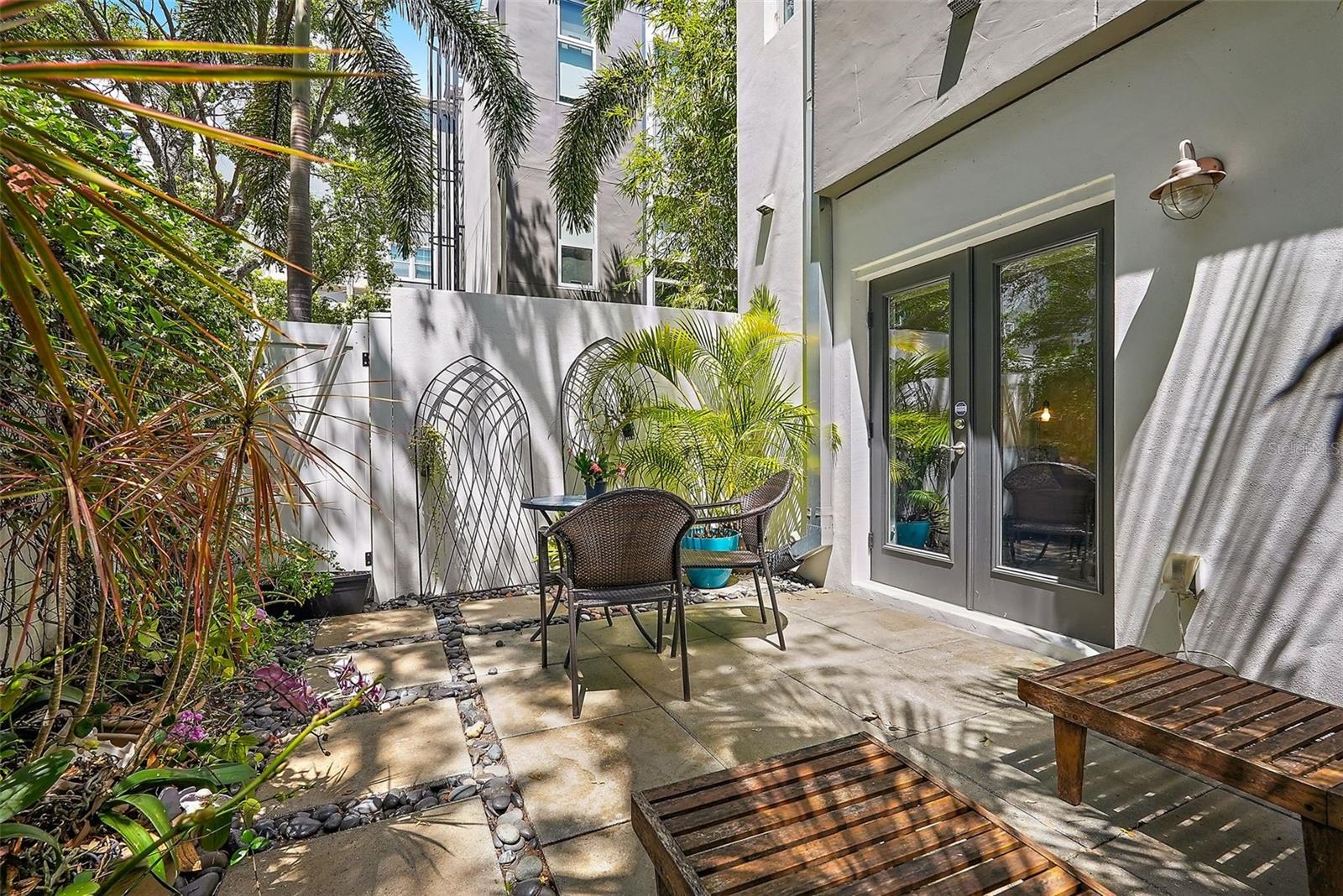 Image 16 of 29 For 325 5th Avenue S 9