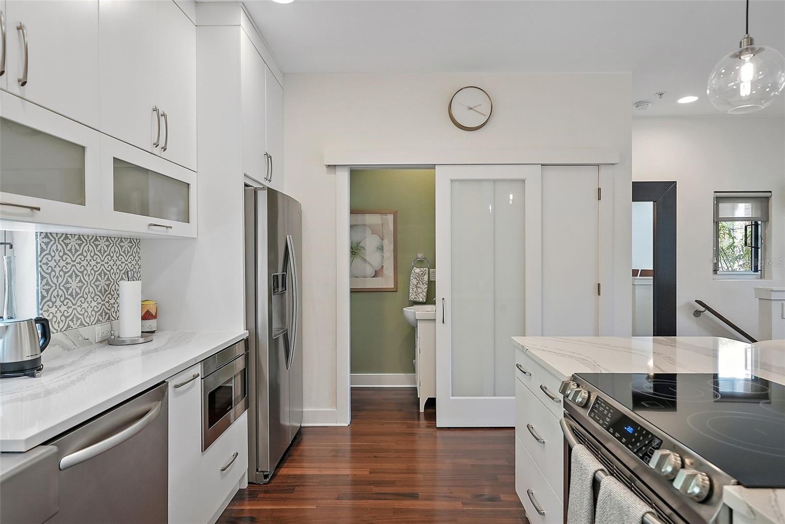 Image 17 of 29 For 325 5th Avenue S 9