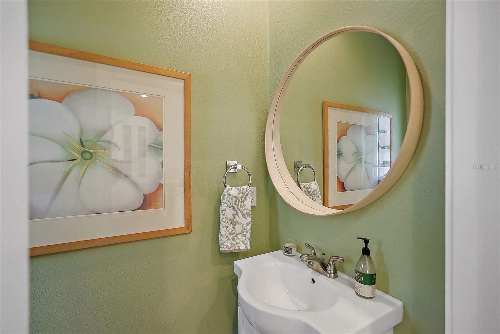 Image 20 of 29 For 325 5th Avenue S 9