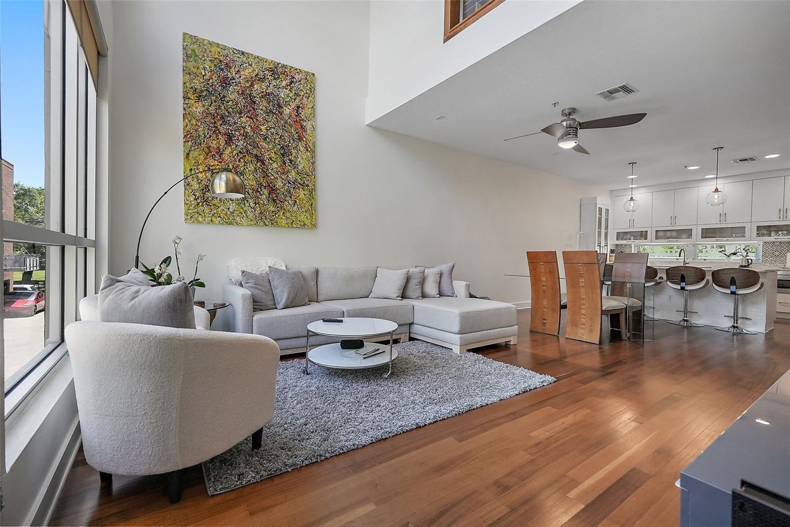 Image 21 of 29 For 325 5th Avenue S 9