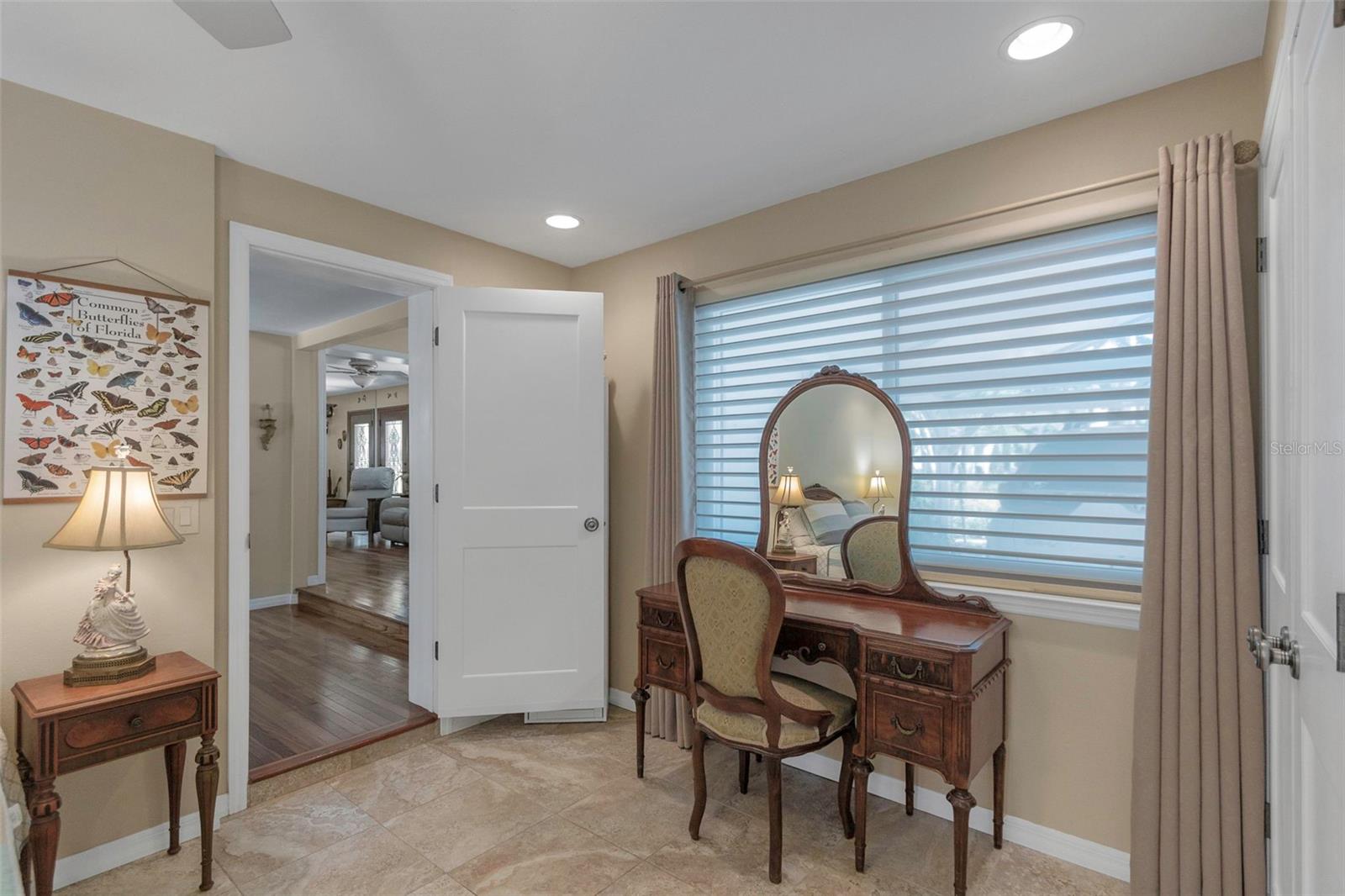 Image 16 of 36 For 4206 Palmira Avenue