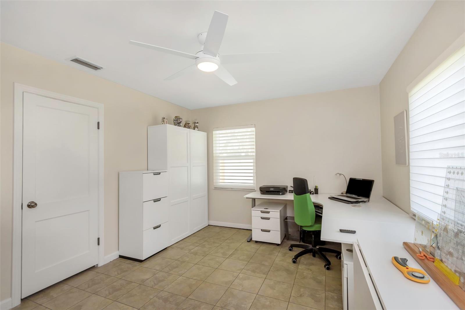 Image 20 of 36 For 4206 Palmira Avenue