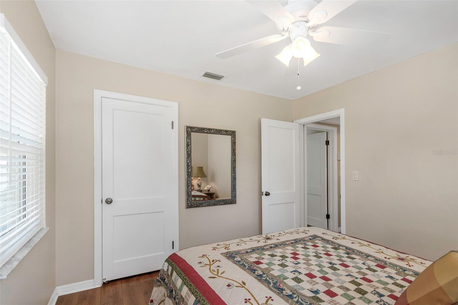 Image 22 of 36 For 4206 Palmira Avenue