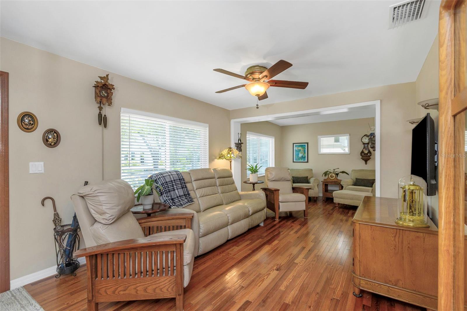 Image 6 of 36 For 4206 Palmira Avenue