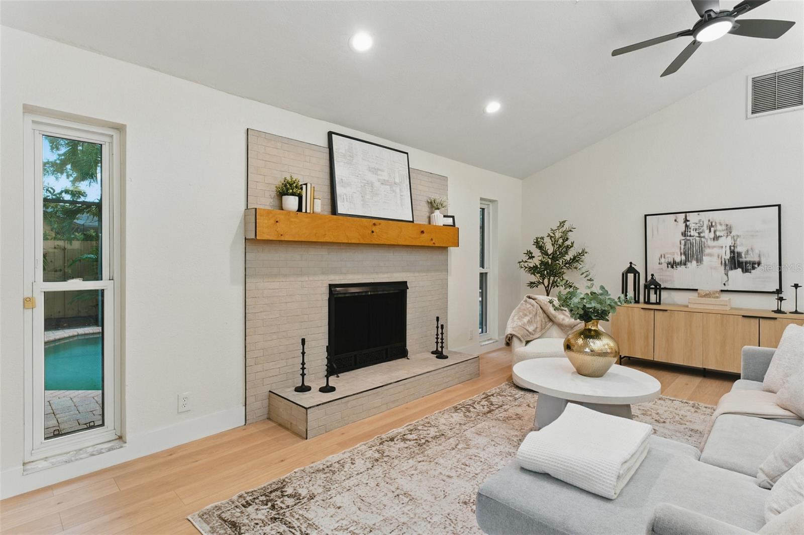 Image 14 of 56 For 2272 Adam Court