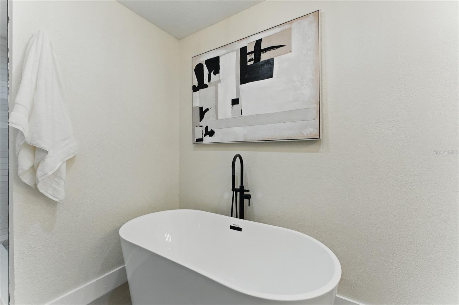 Image 38 of 56 For 2272 Adam Court