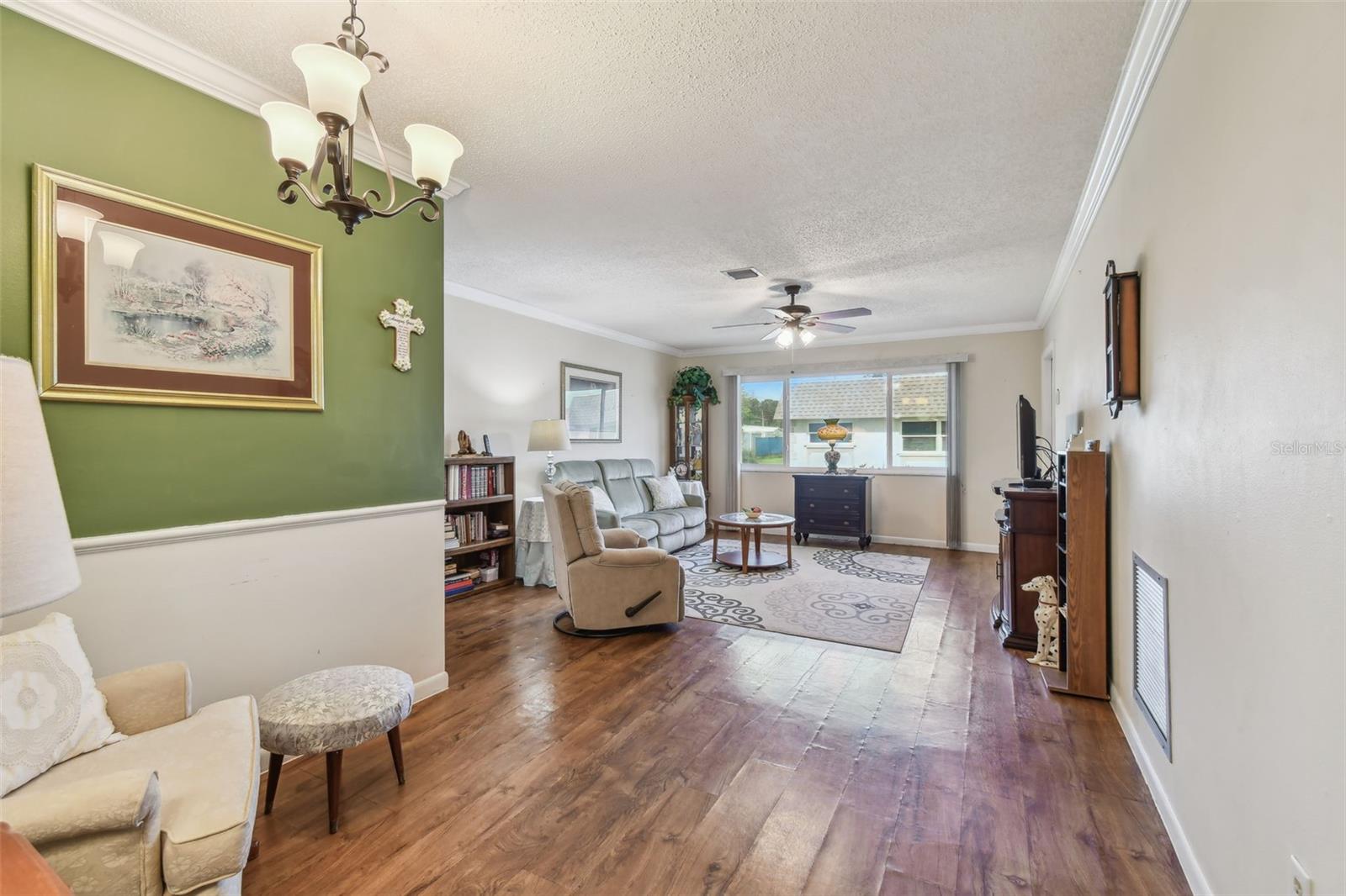 Image 11 of 81 For 8447 Orleans N