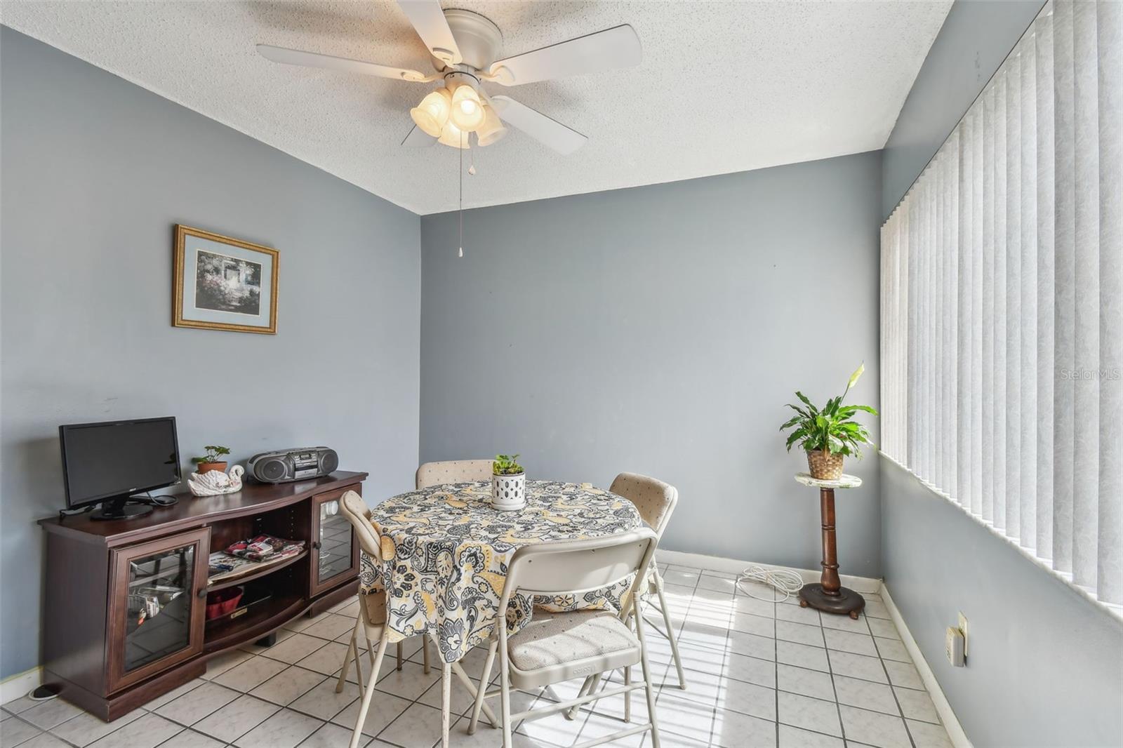 Image 20 of 81 For 8447 Orleans N