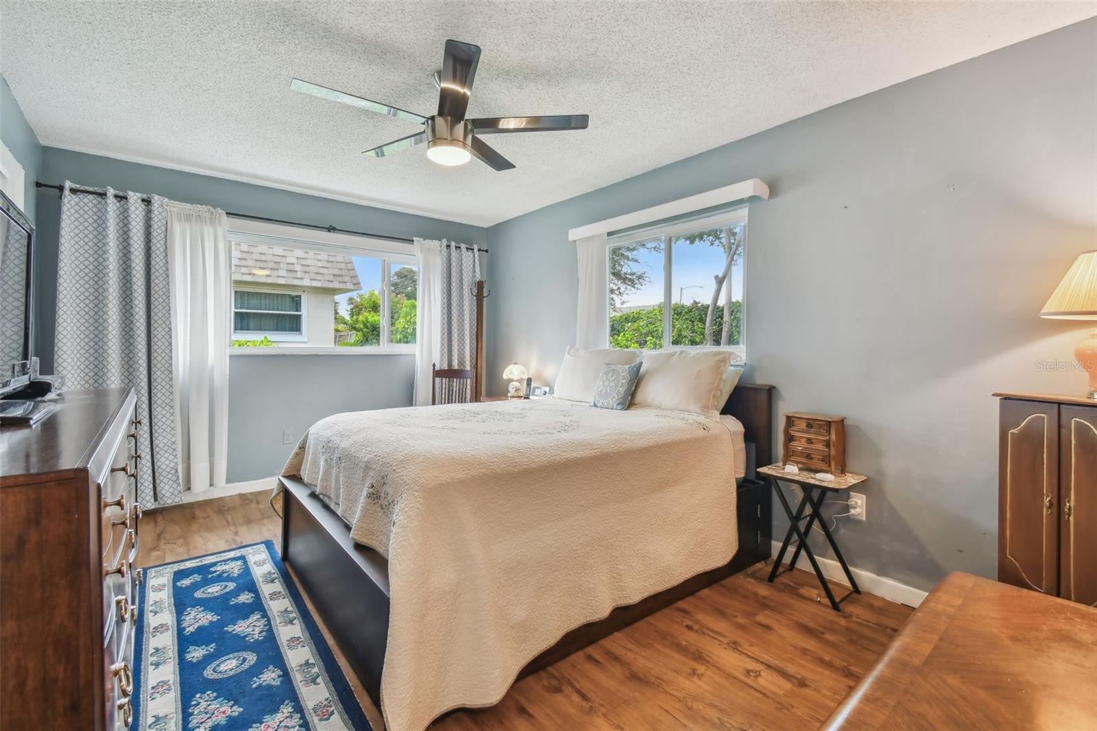Image 23 of 81 For 8447 Orleans N