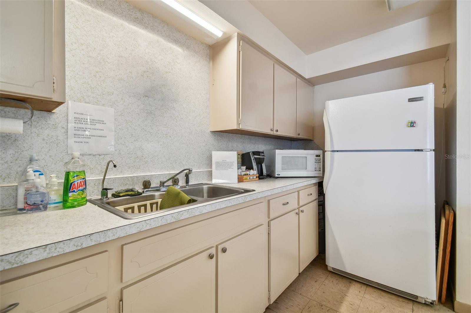 Image 66 of 81 For 8447 Orleans N