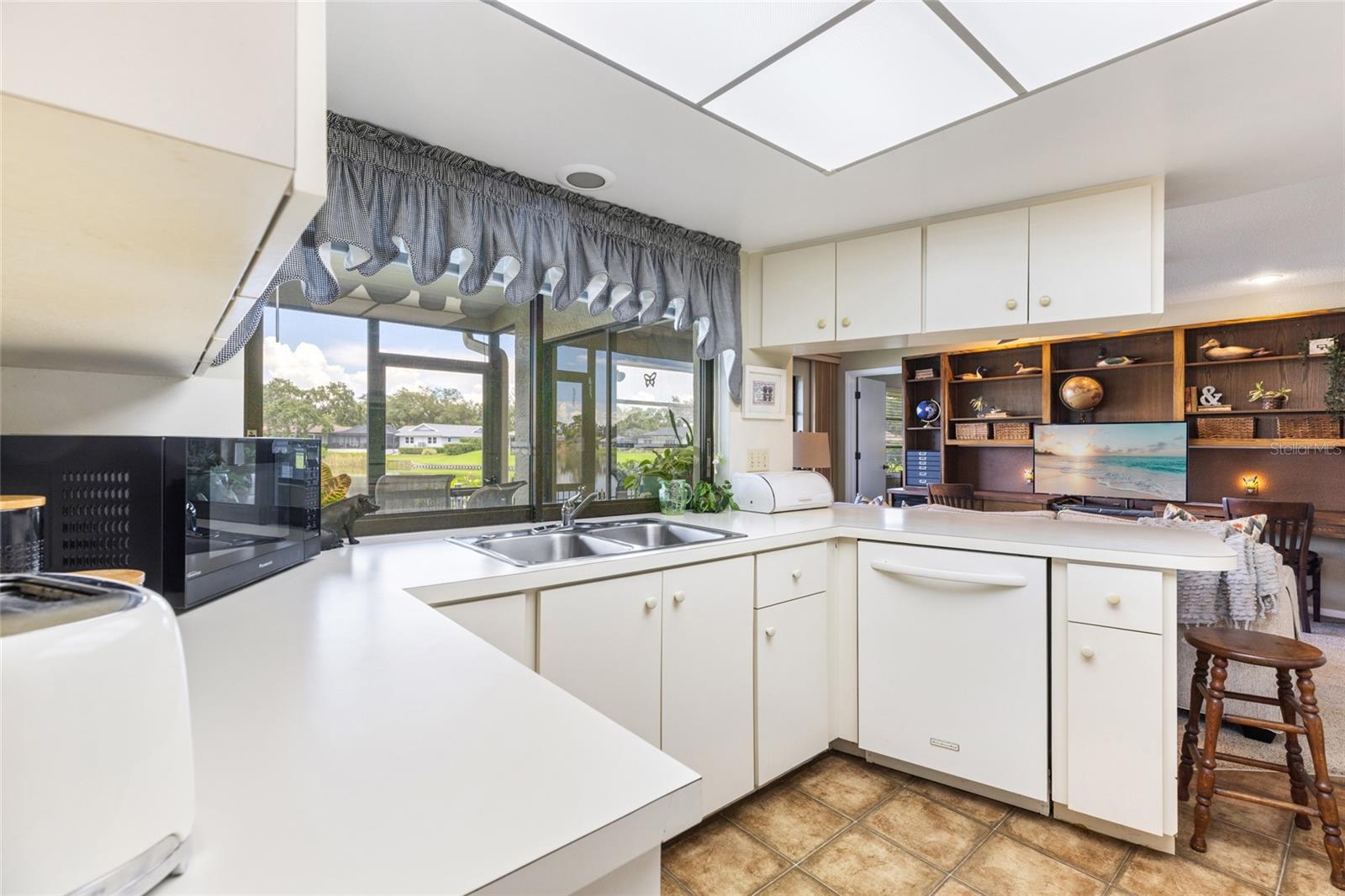 Image 16 of 27 For 8515 Macoma Drive Ne