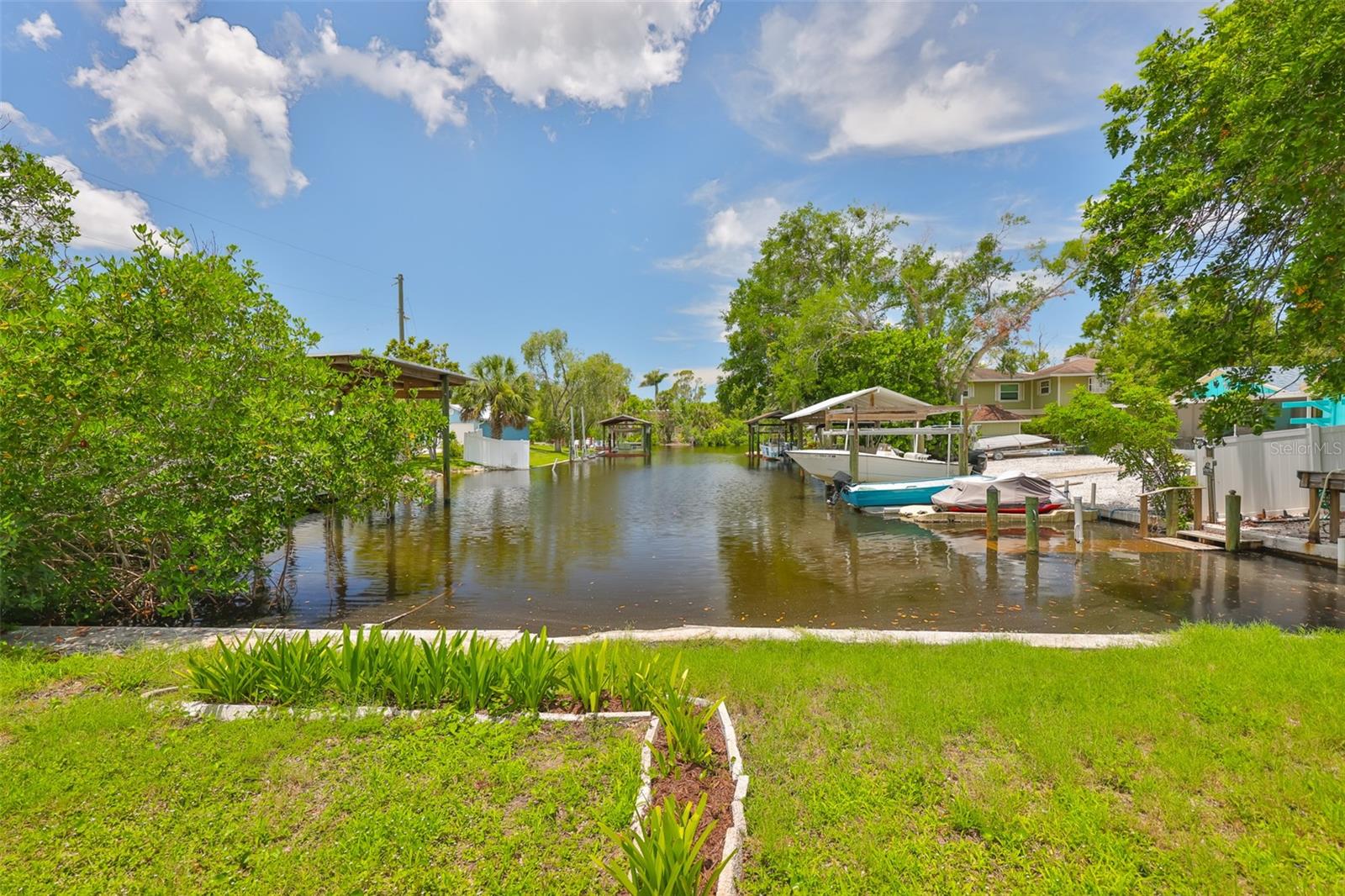 Image 10 of 52 For 301 Carlyle Boulevard