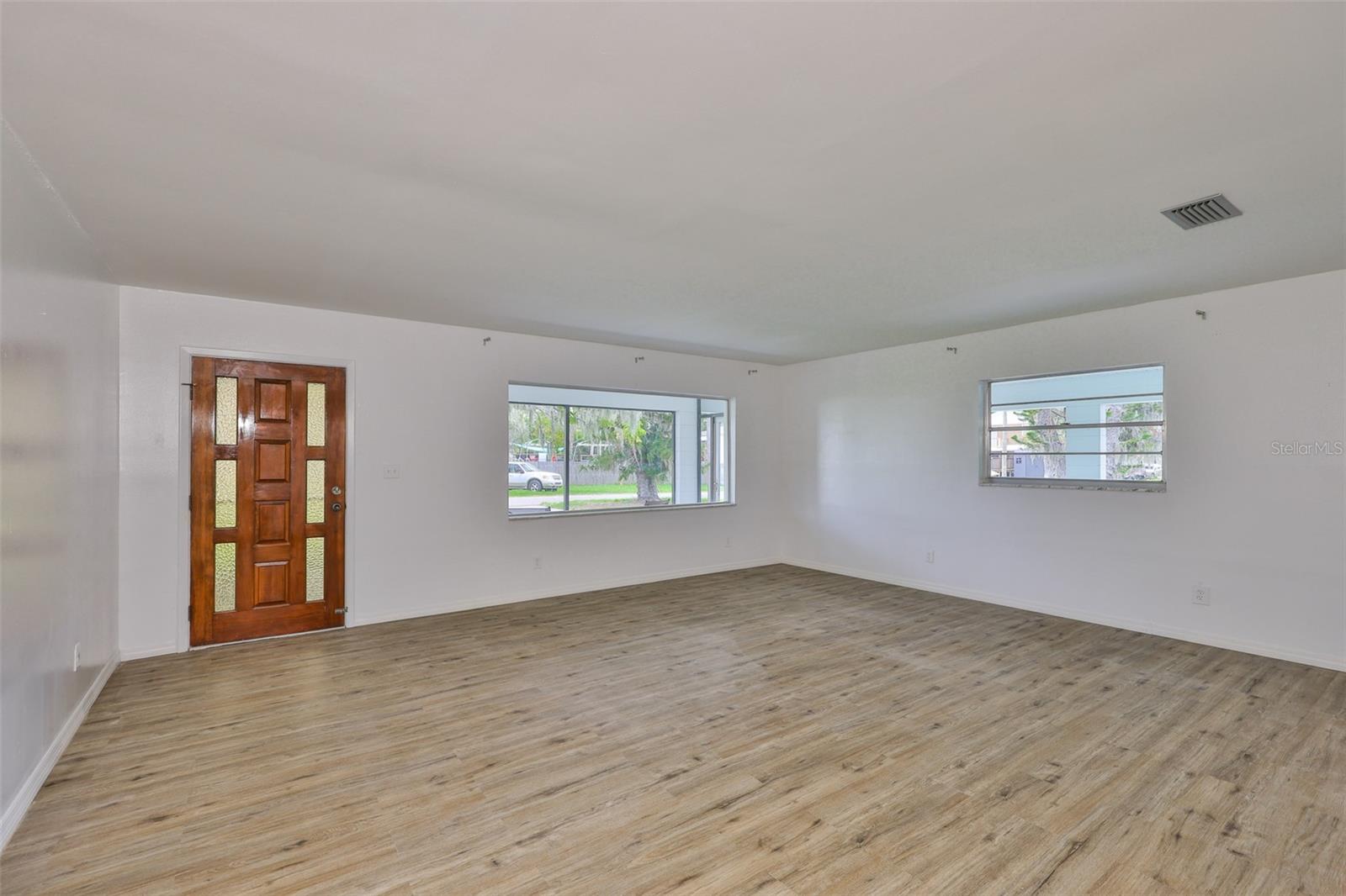 Image 12 of 52 For 301 Carlyle Boulevard