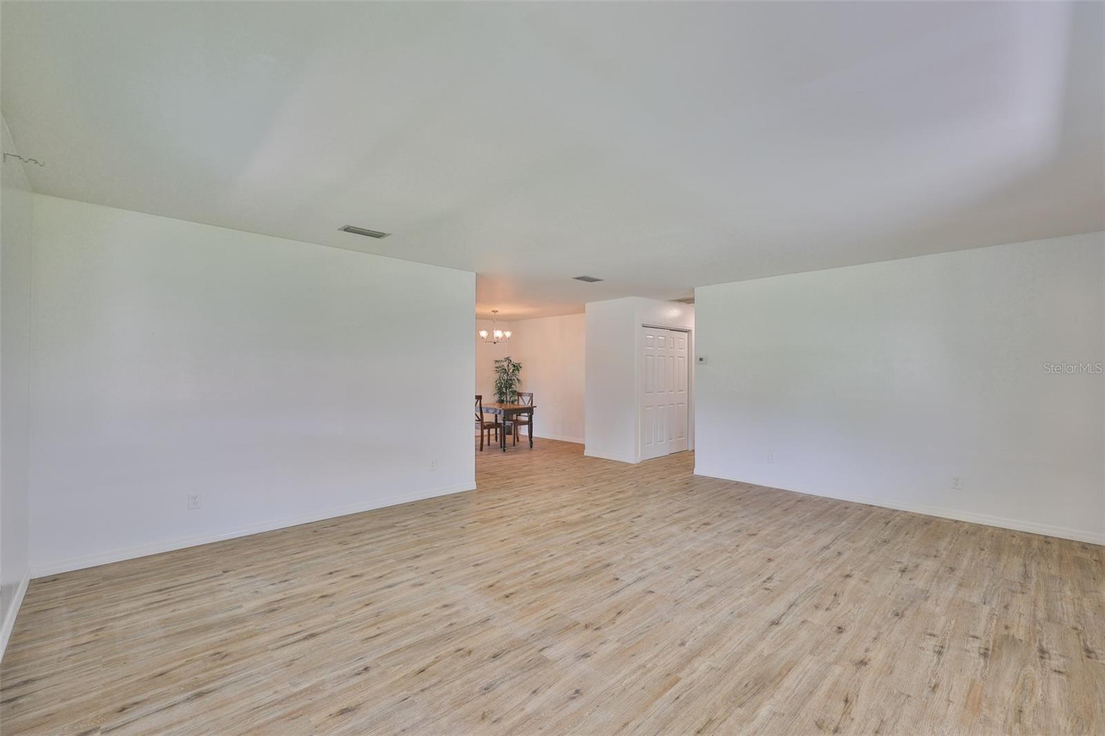 Image 13 of 52 For 301 Carlyle Boulevard