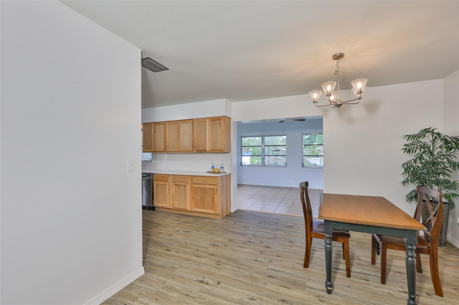 Image 16 of 52 For 301 Carlyle Boulevard