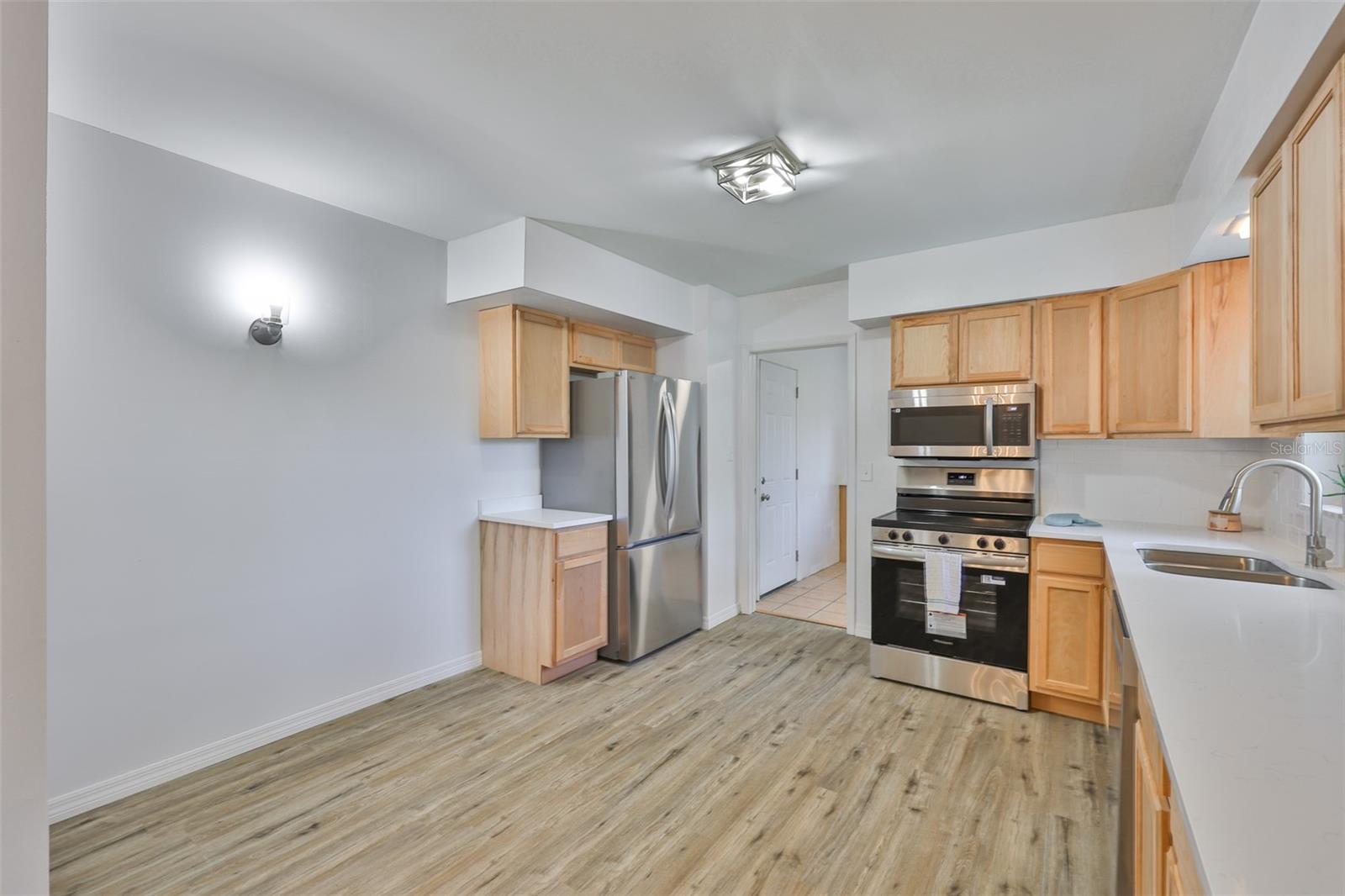 Image 20 of 52 For 301 Carlyle Boulevard