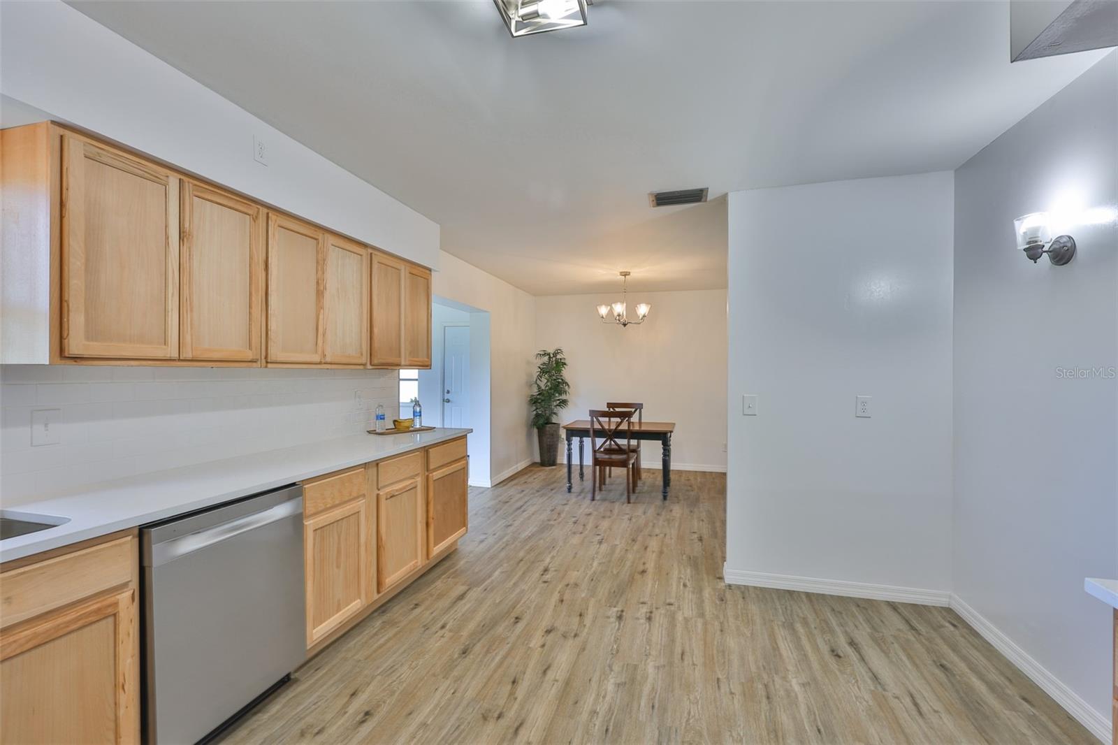 Image 22 of 52 For 301 Carlyle Boulevard