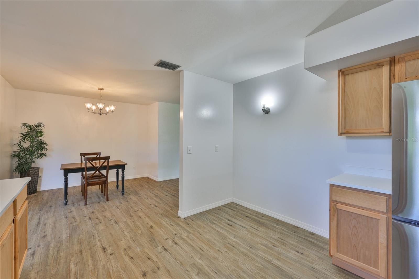 Image 23 of 52 For 301 Carlyle Boulevard