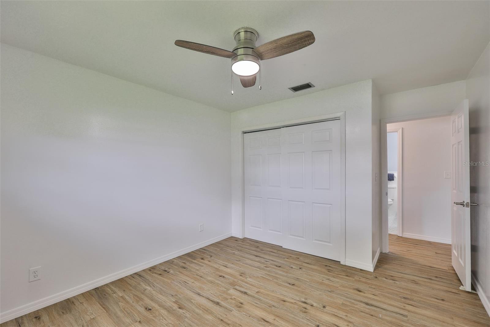 Image 34 of 52 For 301 Carlyle Boulevard