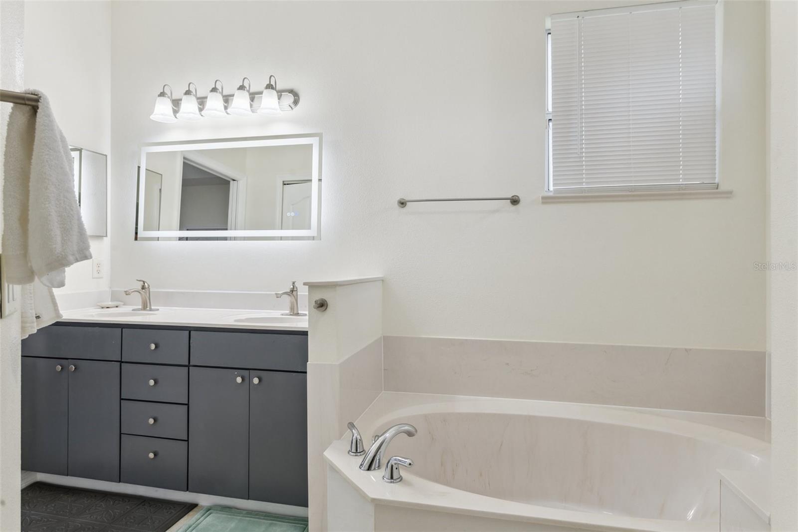 Image 11 of 32 For 8628 133rd Lane Road