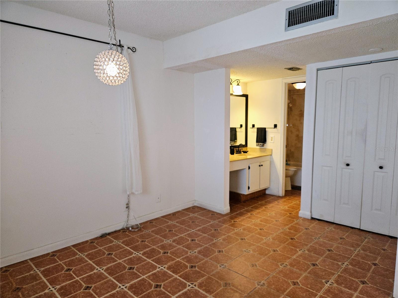 Image 13 of 34 For 6218 Palma Del Mar Boulevard S 503