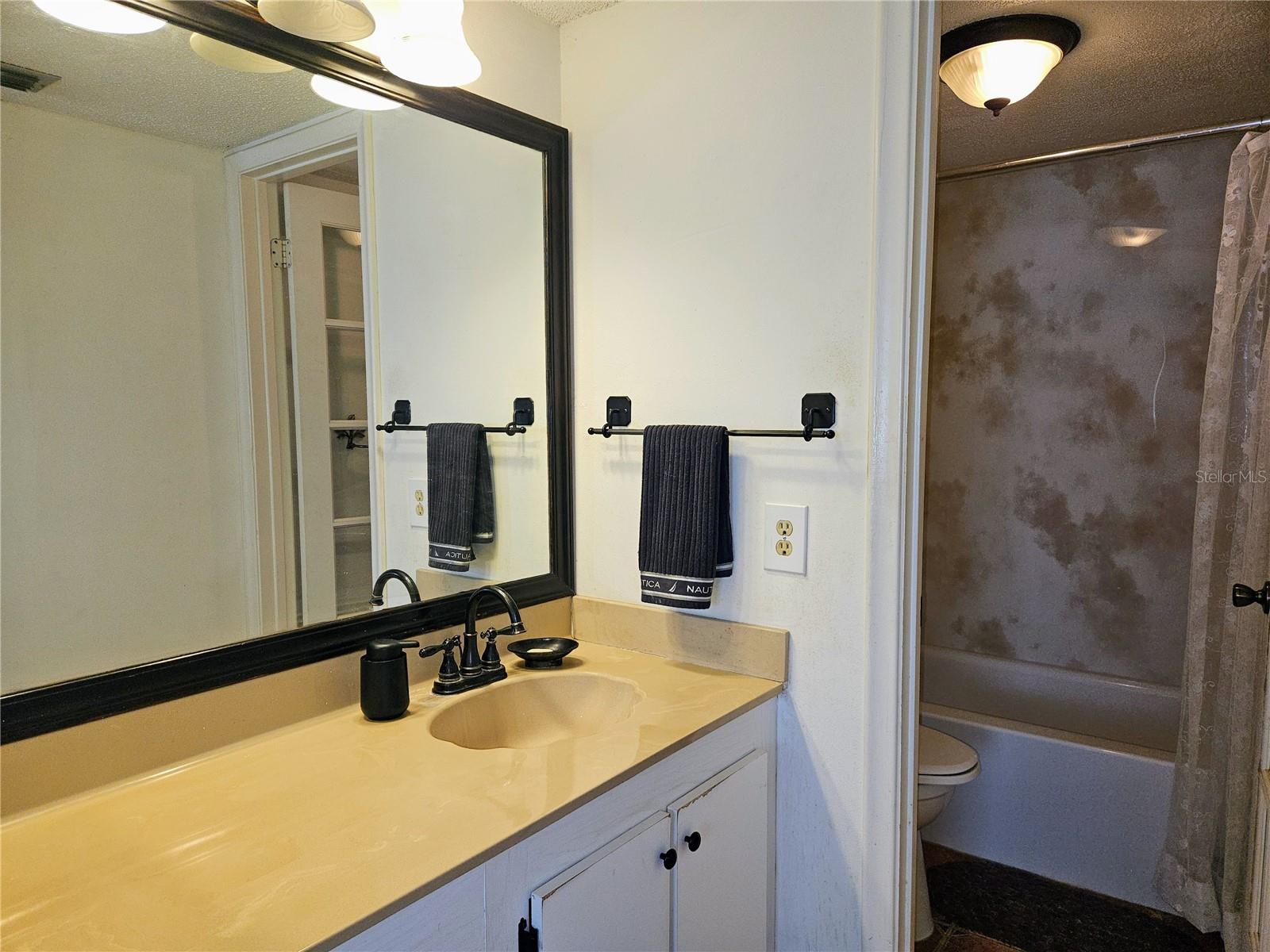 Image 16 of 34 For 6218 Palma Del Mar Boulevard S 503