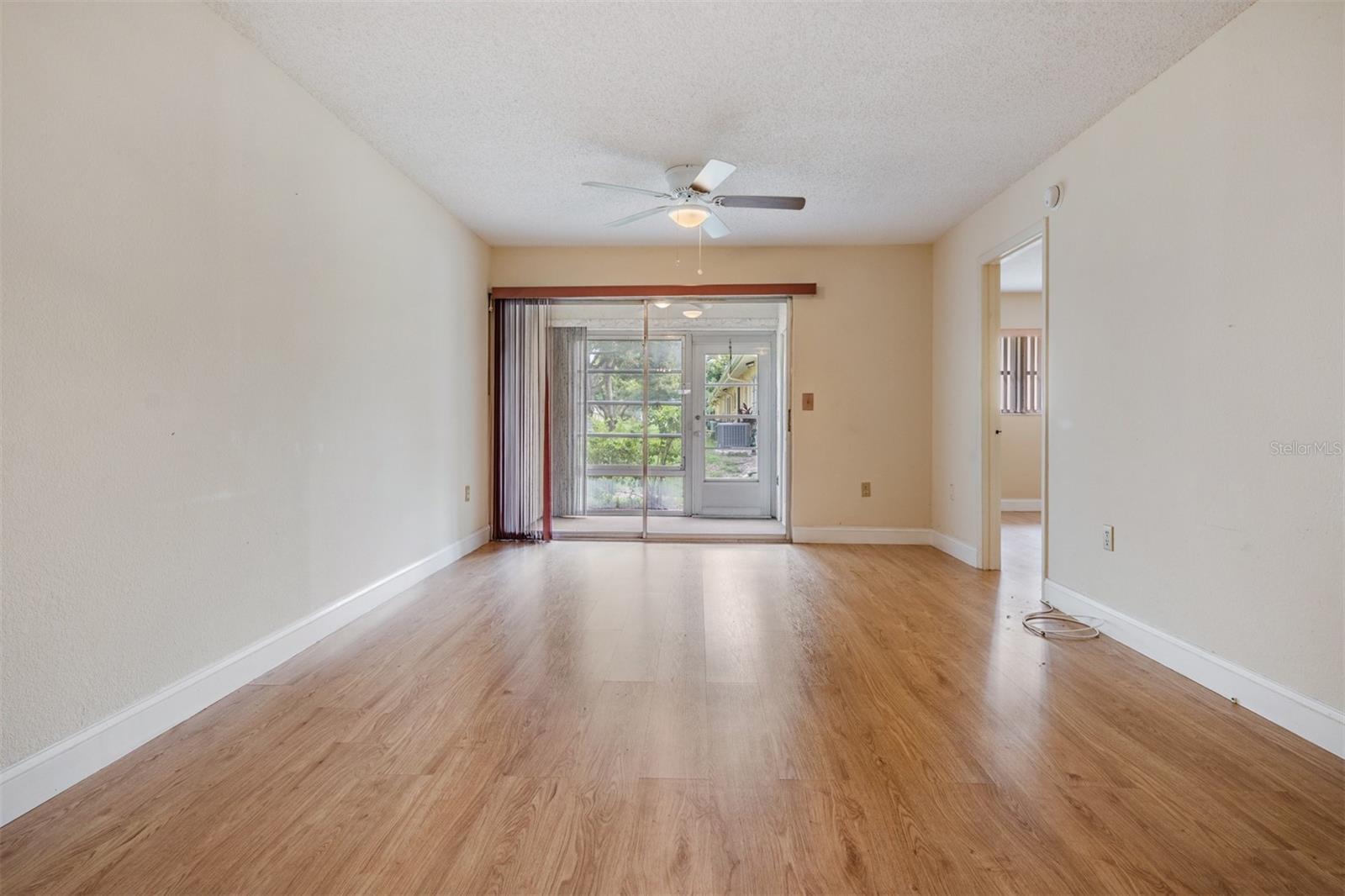 Listing photo id 10 for 2465 Northside Drive 605