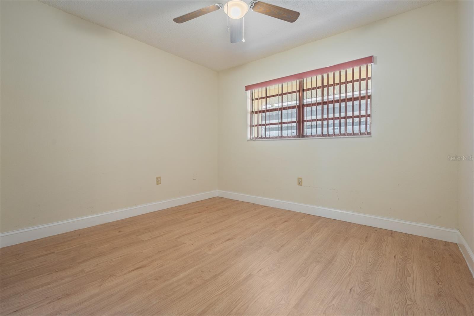 Listing photo id 20 for 2465 Northside Drive 605