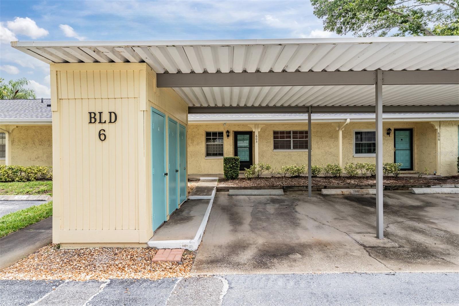 Listing photo id 35 for 2465 Northside Drive 605