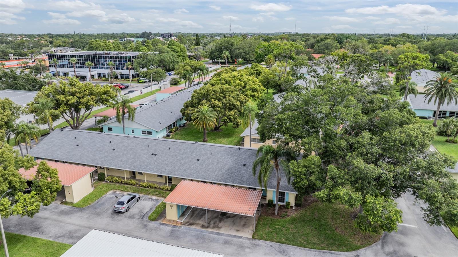 Listing photo id 38 for 2465 Northside Drive 605