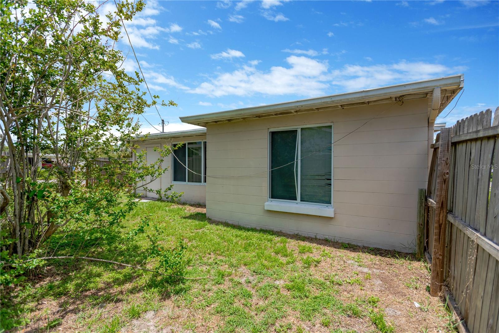 Image 7 of 22 For 11896 104th Lane