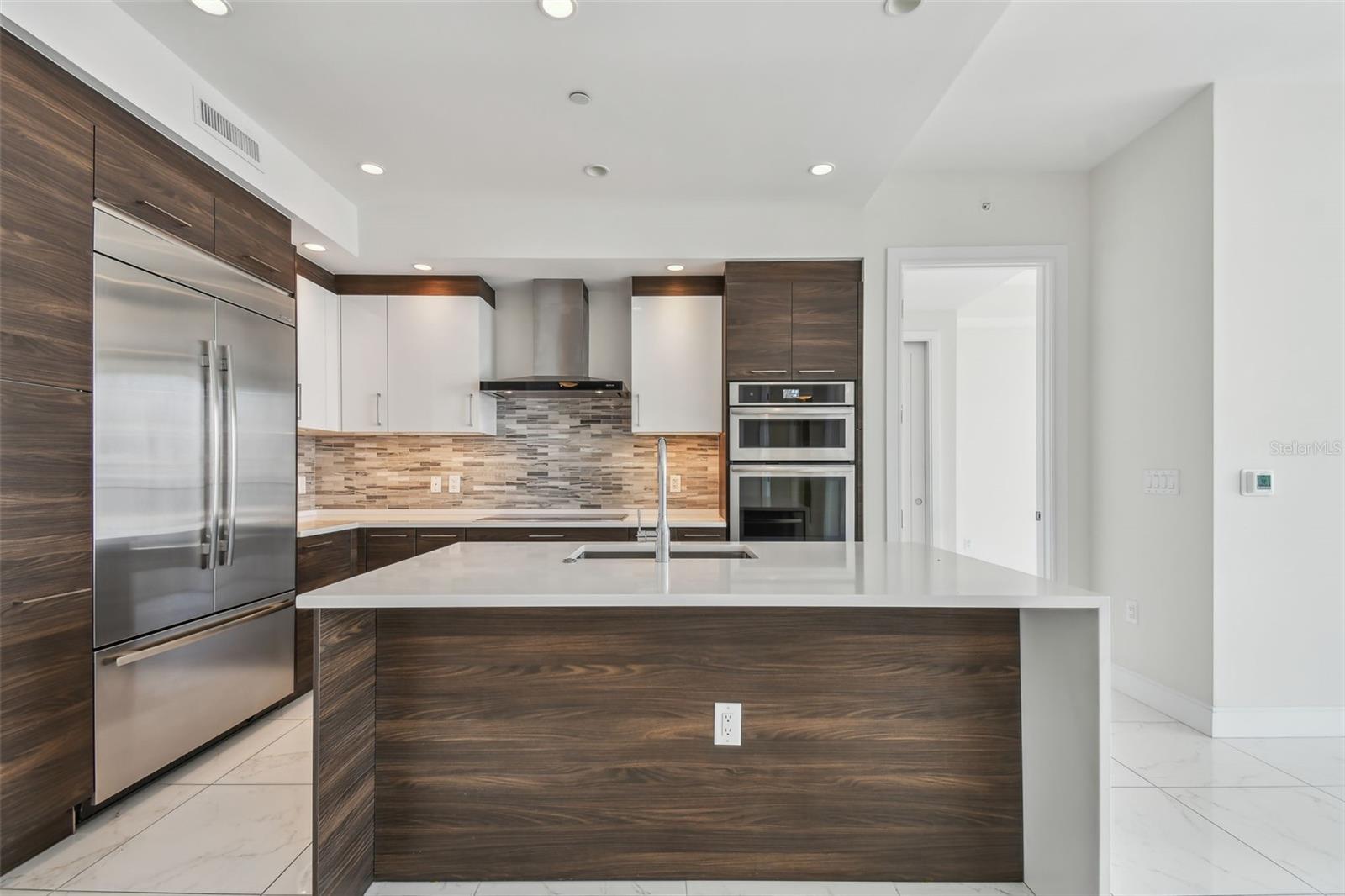 Image 4 of 50 For 100 1st Avenue N 2304