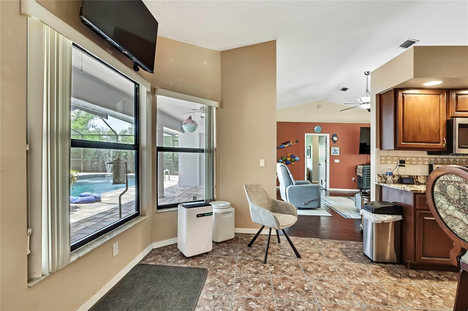Image 16 of 78 For 10721 Ocean Drive