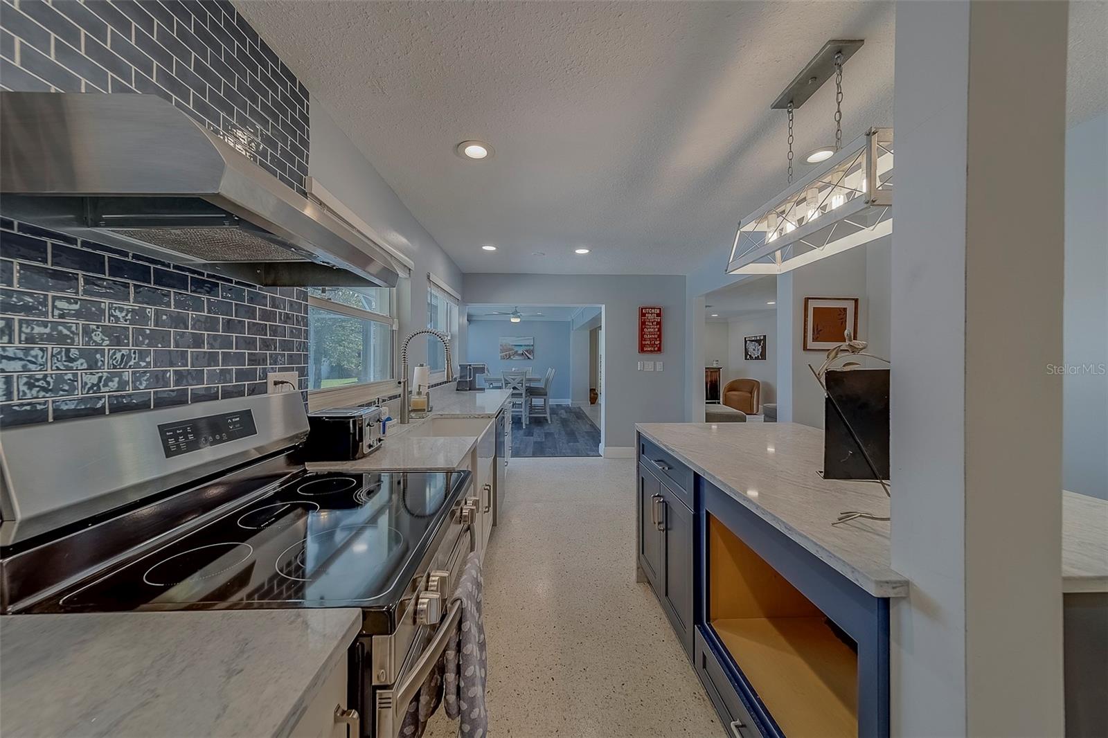 Image 13 of 47 For 115 15th St  